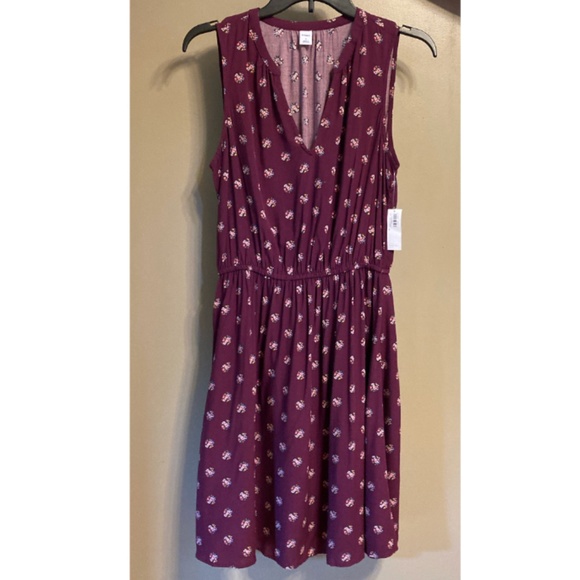 Old Navy Dresses & Skirts - NWT Old Navy Burgundy Sleeveless Dress Size Small